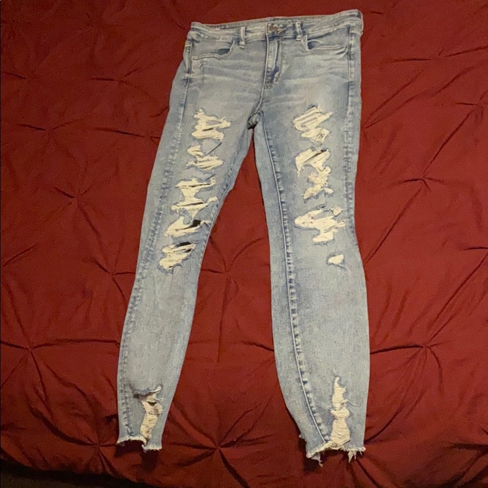 Women’s ripped jeans
